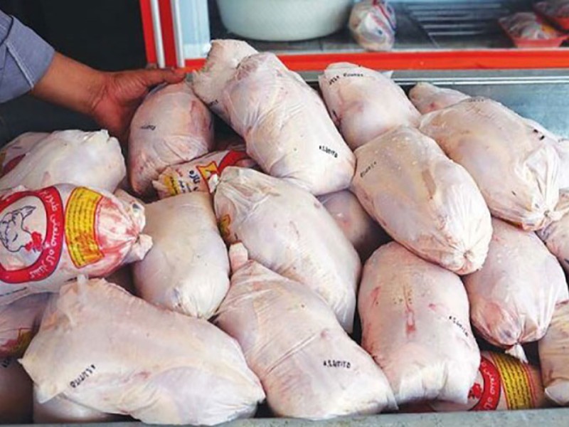 مرغ منجمد طرح تنظیم بازار در پاوه توزیع می شود